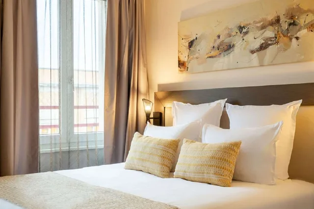 غرفة قياسية بسرير كوين، Best Western Plus Hotel Belfort Centre Gare 2/3