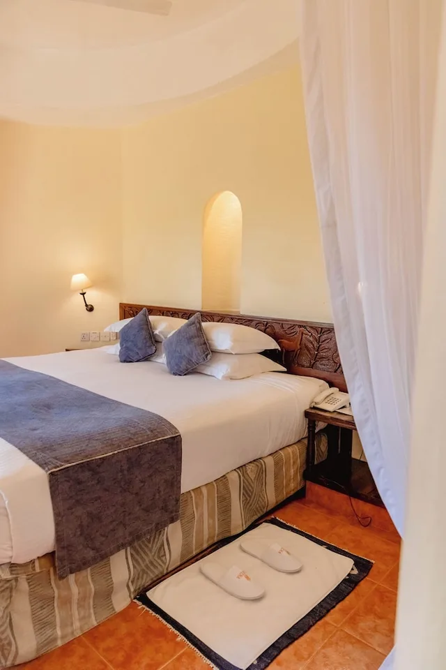 غرفة قياسية بسرير كينج، Arusha Serena Hotel Resort Spa 3/5