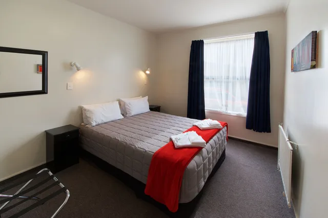2 Bedrooms, Economy, Apartment, 2 Double and Twin Beds، AMBASSADOR THERMAL MOTEL 1/1