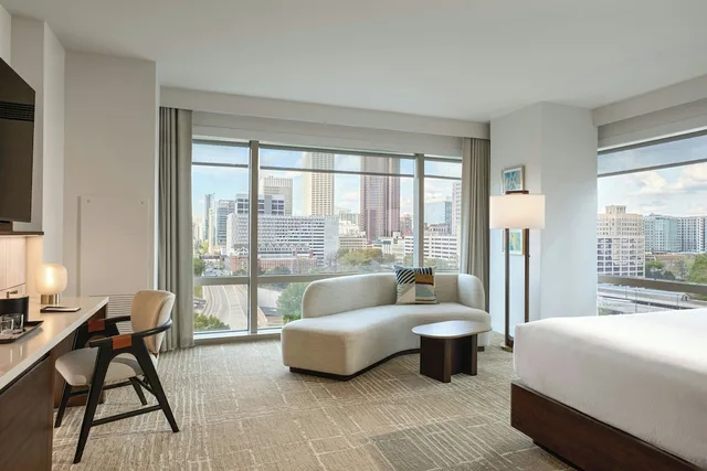 Deluxe, King Bed, W Atlanta Downtown 5/10
