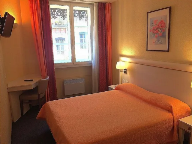 غرفة كومفورت بسرير مزدوج بحوض استحمام، Hotel Elysee 2/5