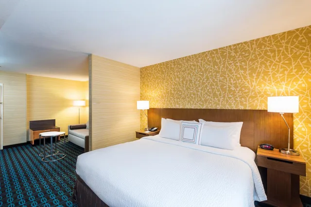 استوديو بسرير كينج مع أريكة بحوض استحمام لذوي الإعاقة، Fairfield by Marriott Inn & Suites Uncasville Mohegan Sun Area 2/9