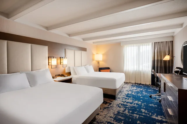 غرفة قياسية بسريرين كوين لذوي الإعاقة، Crowne Plaza Albany The Desmond Hotel (ex The Desmond Hotel Albany) 2/6