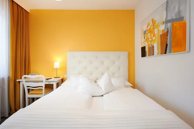 غرفة كومفورت مفردة بسرير كوين، Design Hotel Vosteen 8/10