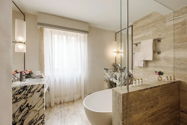 Park, Queen Bed، Park Hyatt Milano Hotel 5/8