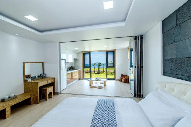 غرفة عائلية بسريرين كوين بإطلالة على البحر، Sun And Moon Resort 1/8