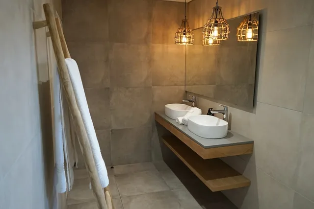 Family, Lodge, King Bed, 2 Sofa, Garden Route Game Lodge 7/7