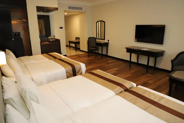 Deluxe, Quadruple, Single Bed, Grand Darul Makmur Hotel Kuantan 9/10