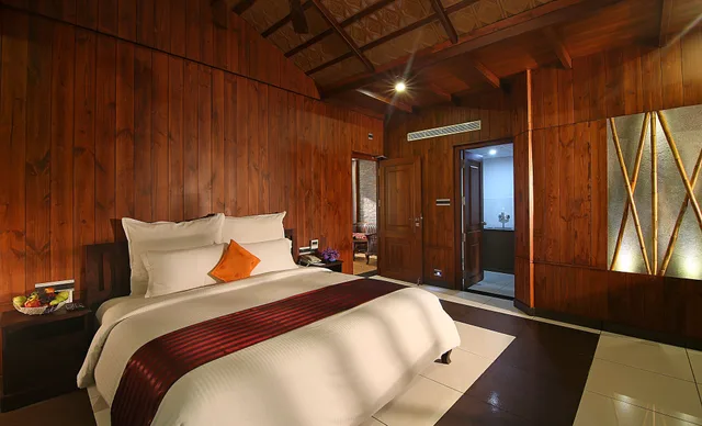 Pool, Villa, King Bed، Vythiri Village 2/4