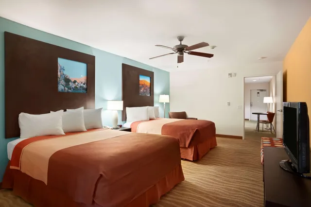 غرفة بسريرين كوين في الطابق الأرضي، Super 8 By Wyndham Indio 1/4