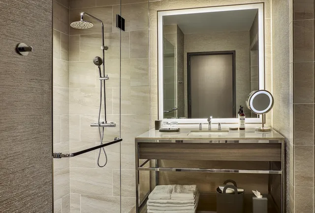 جناح غراند بسرير كينج بشرفة بغرفة نوم واحدة، Grand Hyatt Deer Valley 2/3