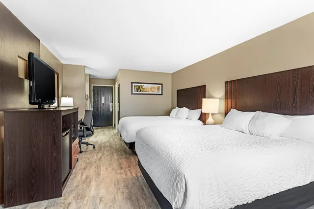 غرفة قياسية بسريرين كوين، Black Bear Inn, an Ascend Collection Hotel 1/5