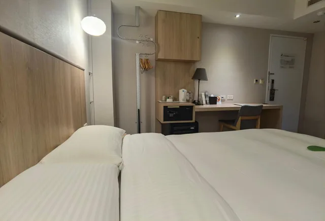 غرفة ديلوكس بسرير مزدوج بحوض استحمام، Forward Hotel Taipei 4/6