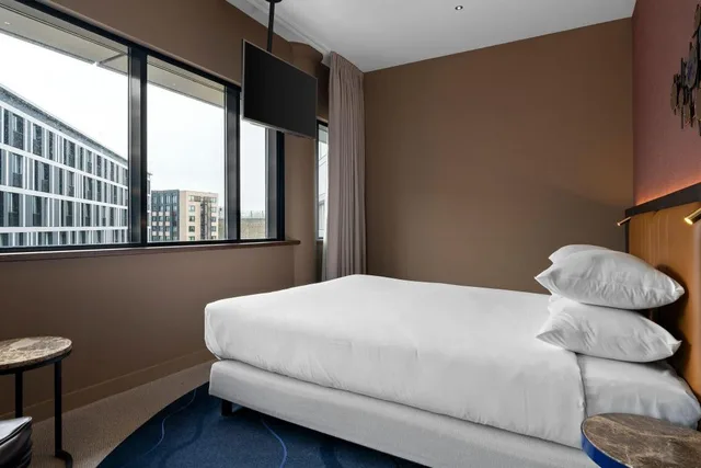 غرفة عائلية بسريرين منفصلين وسرير كينج، Corendon Amsterdam Schiphol Airport, a Tribute Portfolio Hotel 4/7