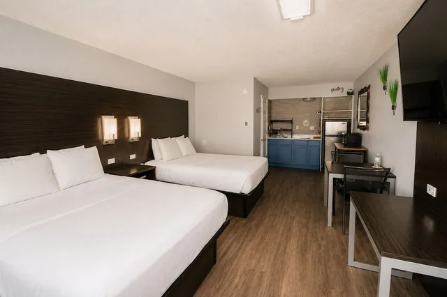 غرفة بسريرين كوين بمطبخ صغير، Envi Boutique Hotel 6/10