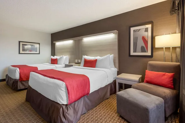 Room, 2 Queen Beds, Pet Friendly, Village Park Inn Calgary 2/2