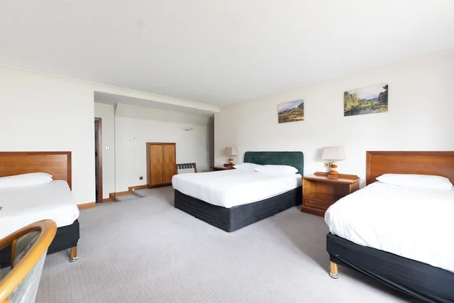 غرفة عائلية بسرير كوين وسرير فردي، The Priory Hotel 2/8