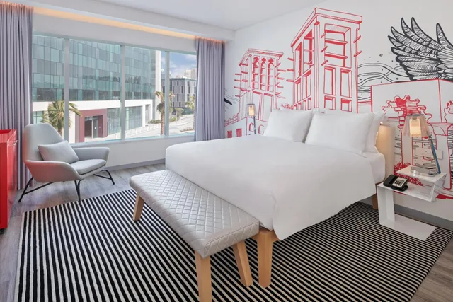 شقة بشرفة بغرفة نوم واحدة، Radisson Red Dubai Silicon Oasis 1/8