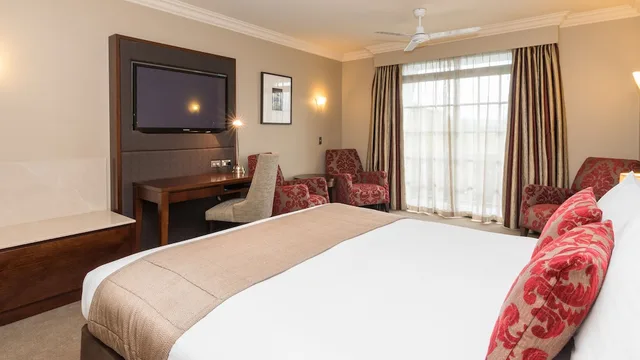 غرفة ديلوكس بسرير كينج، Distinction Rotorua Hotel & Conference Centre 3/4