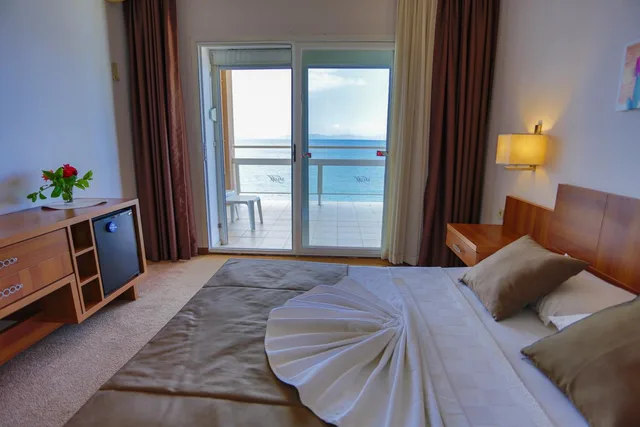 غرفة سوبيريور ثلاثية بإطلالة على البحر، Melis Otel 1/6