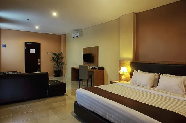 غرفة فاخرة بسرير كينج، Hotel Asoka Luxury 1/1