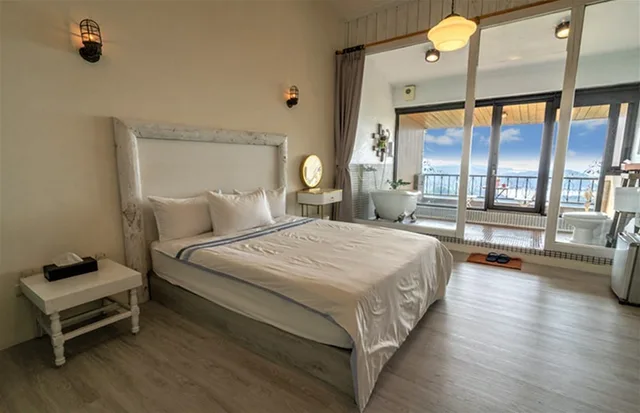 Superior, Double Bed, Sea View, Balcony, Sunnyroom 1/2