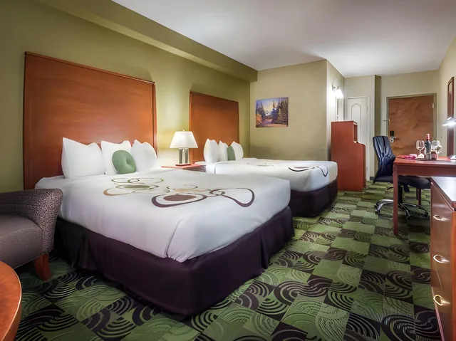 Standard, Deerfoot Inn Casino 1/1