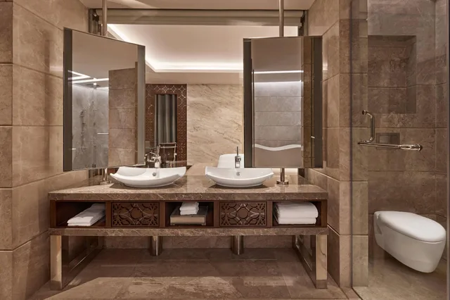 جناح كلوب بسرير كينج، Renaissance Dhaka Gulshan Hotel 5/9