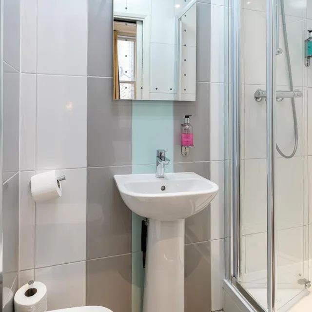 غرفة قياسية بسرير كينج، OYO Bakers Hotel London Victoria 7/9