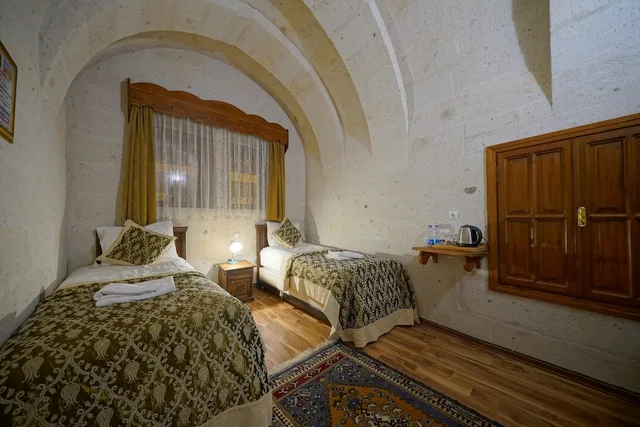 غرفة كومفورت ثلاثية بسرير كوين وسرير فردي، Arch Palace Hotel 6/9