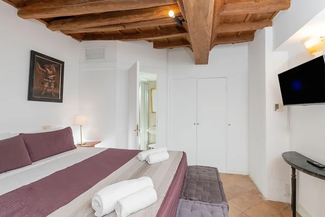 شقة حصرية بسرير كينج مع أريكة، Banchi Nuovi House - Castel Sant'Angelo 2/10