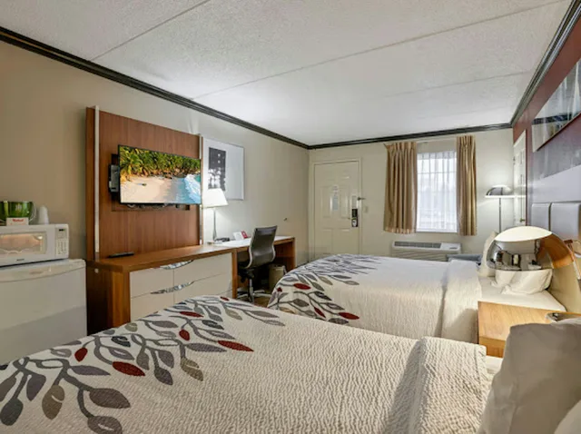 غرفة ديلوكس بسريرين مزدوجين، Red Roof Inn Uhrichsville 4/4