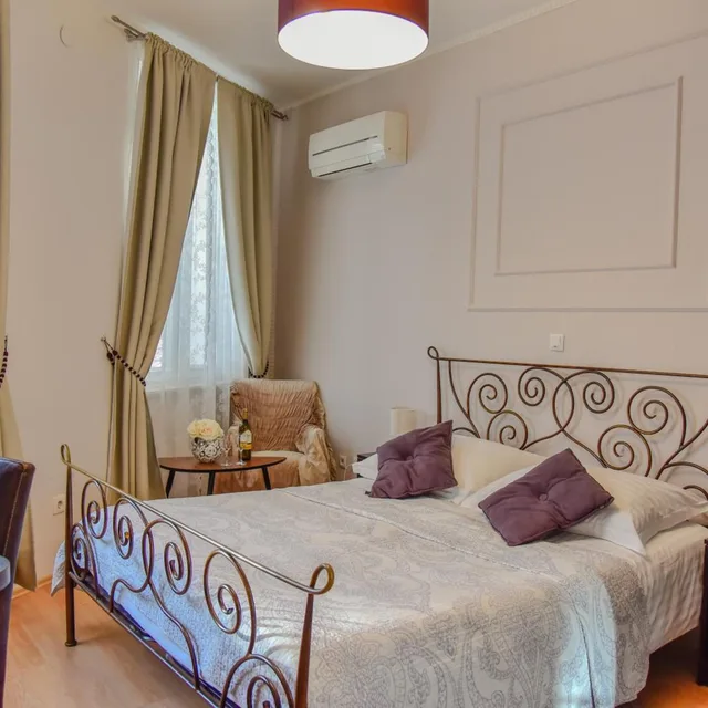 غرفة قياسية بسرير مزدوج في الملحق، Kastel 1700 Boutique Hotel 2/10