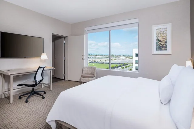 4 Bedrooms, Family, Studio, Suite, 4 King Beds, Element San Jose Airport 3/8