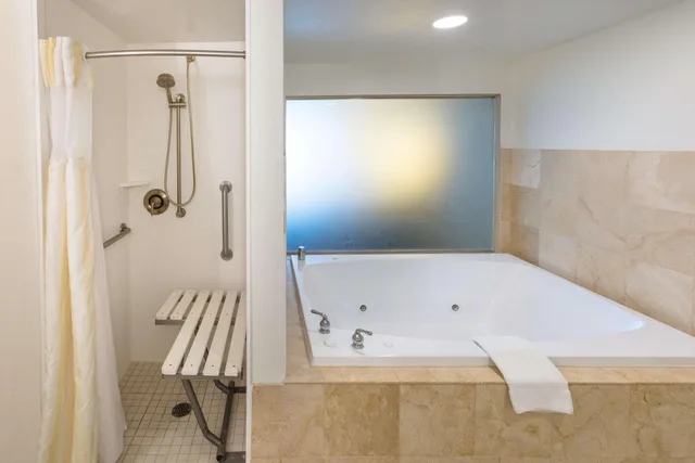 جناح بسرير كينج، Hilton Garden Inn Jacksonville Airport 3/3