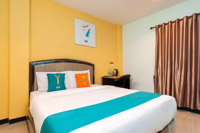 Deluxe, Double Bed, Sans Hotel Finest Medan 5/7