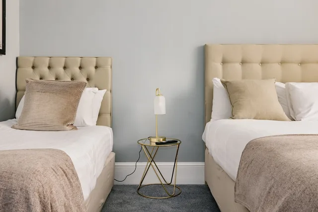 غرفة عائلية رباعية بسرير مزدوج وسريرين منفصلين، Abbey Court Hotel Notting Hill 4/4
