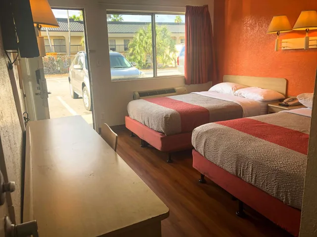غرفة بريميوم رباعية، Motel6 Jacksonville, FL - Orange Park 2/10
