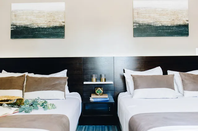 غرفة قياسية بسريرين كوين، CASA Boutique Hotel 1/3