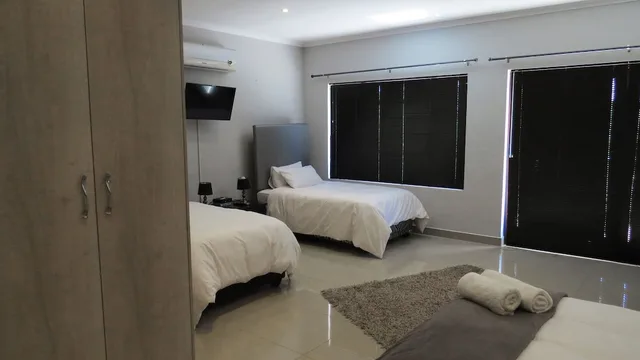 21 Klein Karoo Street، Oudtshoorn 13/35
