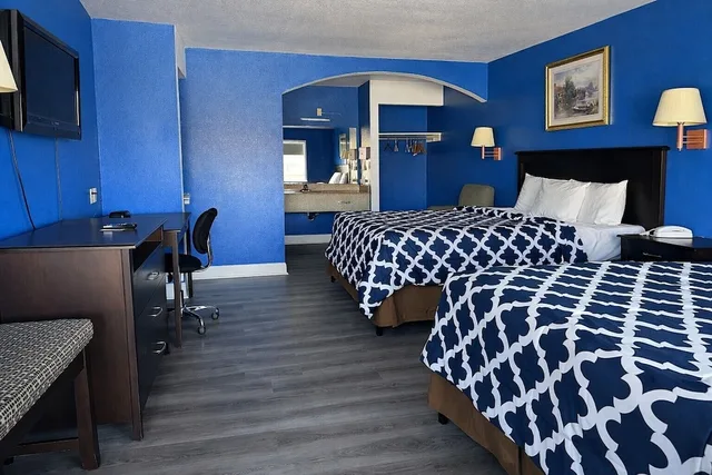 غرفة بسريرين كوين، Apollo Lodge and RV Park 6/10