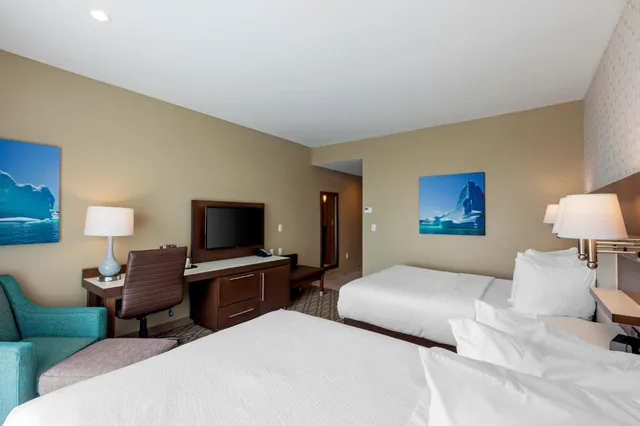 Room, King Bed, 2 Queen Beds, Accessible, Best Western Plus St. John s Airport Hotel and Suites 5/7