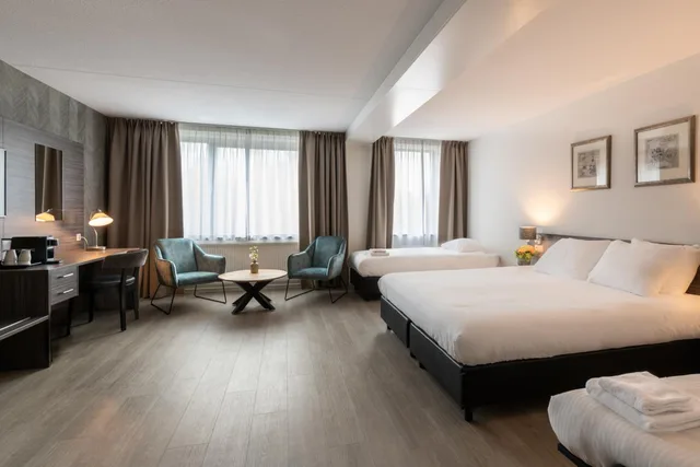 جناح جونيور، Golden Tulip Ampt Van Nijkerk 1/10