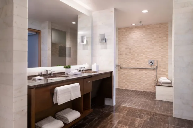 جناح تنفيذي بسرير مزدوج، THE RITZ-CARLTON LOS ANGELES 8/10