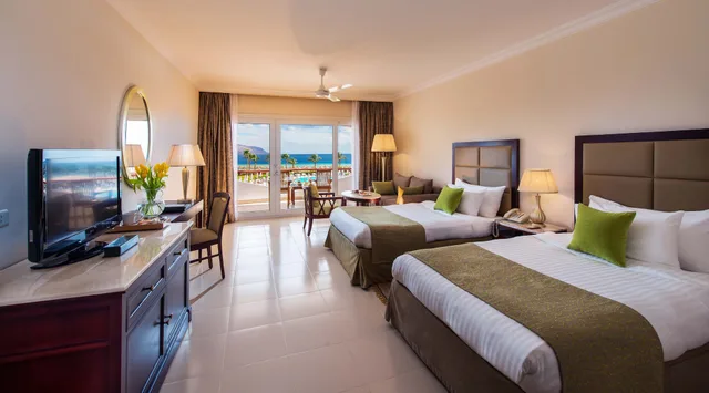 غرفة سوبيريور بسريرين منفصلين بإطلالة على البحر، Baron Resort Sharm El Sheikh 2/3