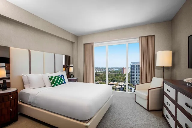 1 Bedroom, Suite, 2 Queen Beds, Intracoastal View, Accessible, Conrad Fort Lauderdale Beach 1/9