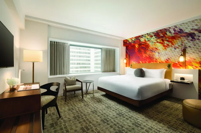 جناح بسرير كينج بغرفة نوم واحدة، Fairmont The Queen Elizabeth 1/2
