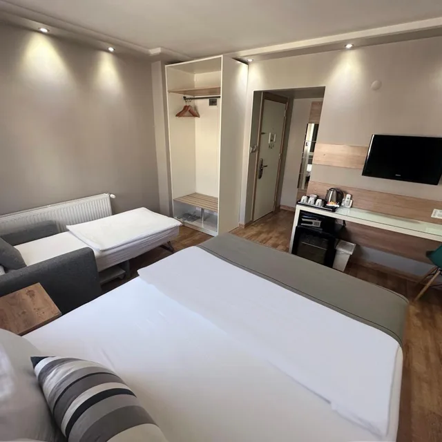غرفة عائلية، My Dora Hotel 9/10