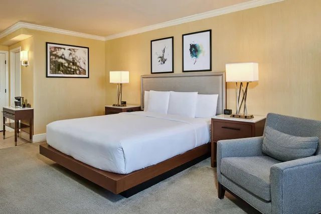 غرفة بسرير مزدوج، Doubletree By Hilton Salt Lake City Airport Formerly Hilton Salt Lake City Airport 2/4