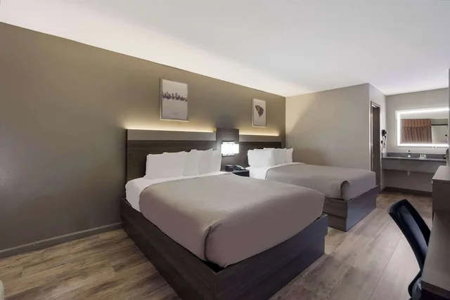 Standard, 2 Double Beds, Quality Inn Fort Jackson 5/6